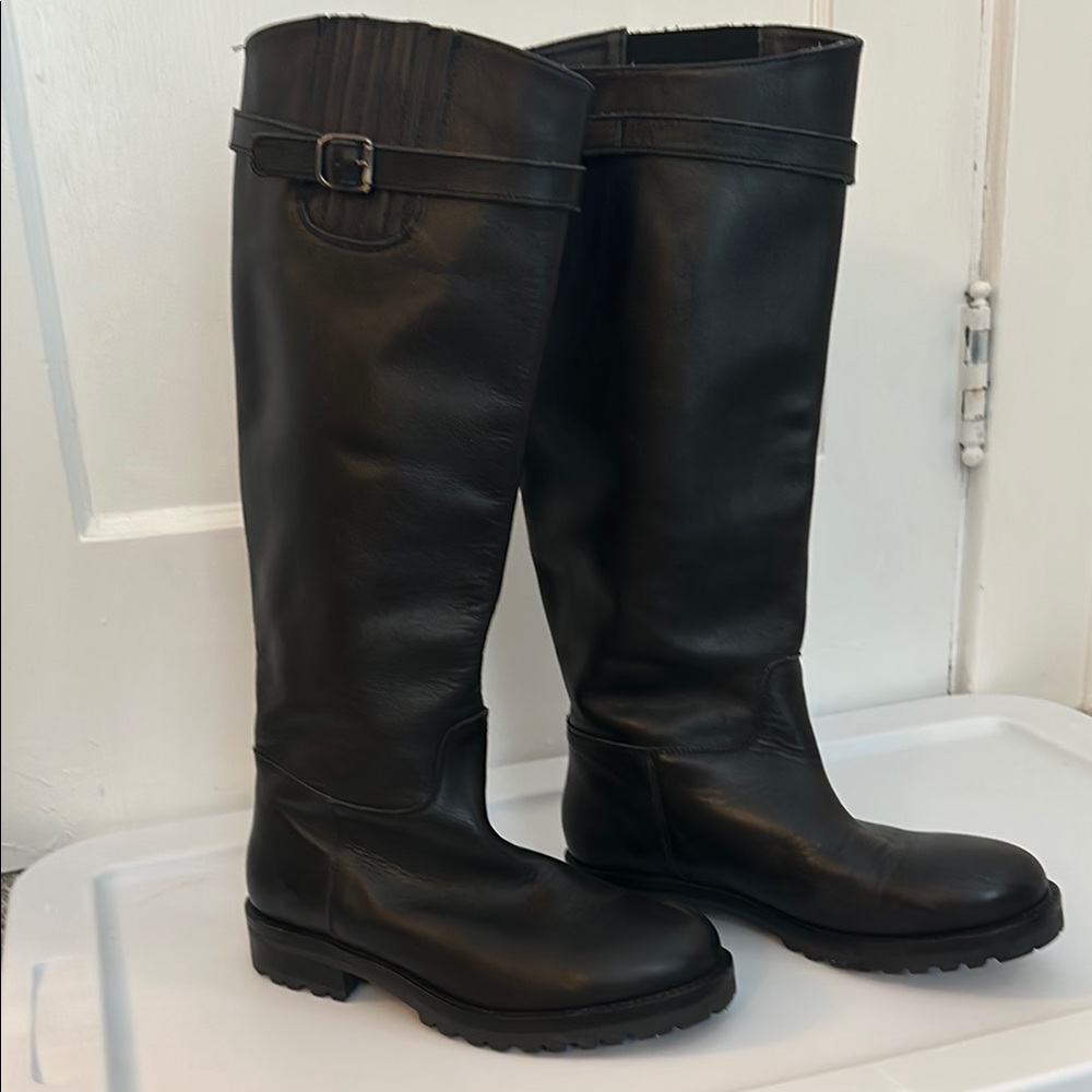 Weekend Max Mara Black Heeled Boots